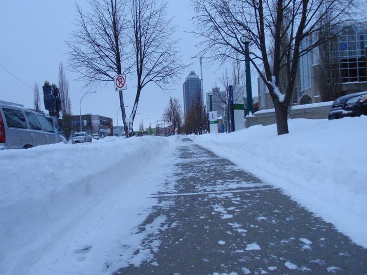 北京啟動除雪黑科技！用路面?zhèn)鞲衅鞅O(jiān)控高速路